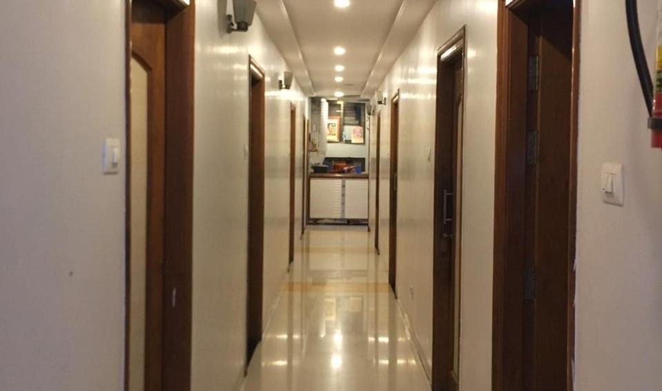 Hotel Sairaj Palace Shirpur Dış mekan fotoğraf