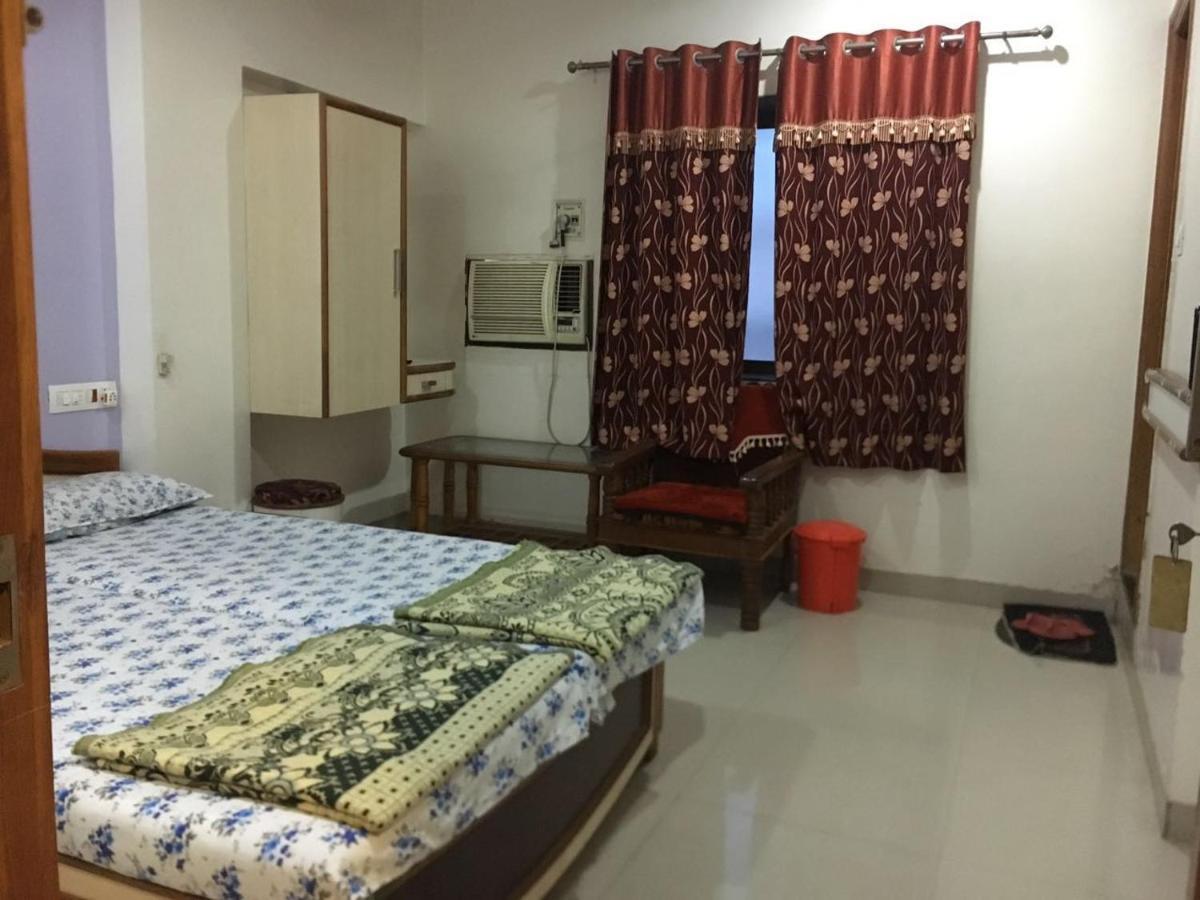 Hotel Sairaj Palace Shirpur Dış mekan fotoğraf